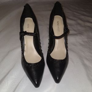 Black Nine West Heels/Size 10/ Dress Clothes/Black High Heels